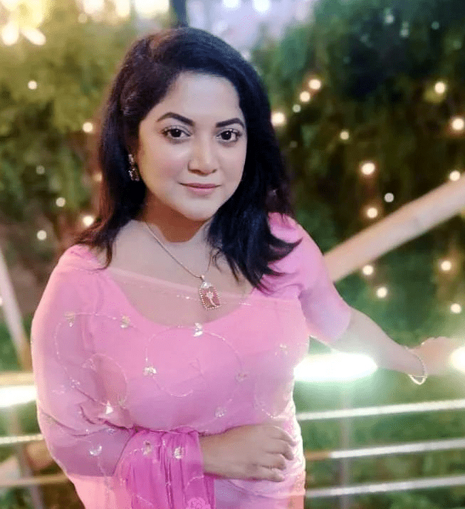 Beautiful Urmila Srabonti Kar in pink saree