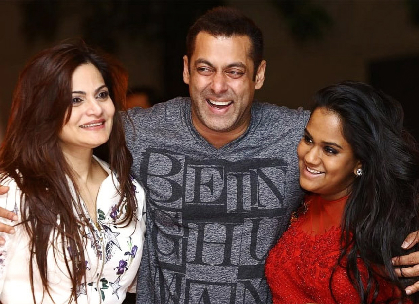 Salman Khan with his sister Alvira and Arpita