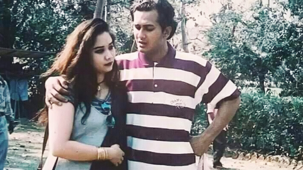 Salman Shah and Samira Haq in Anondo Osru (1997)