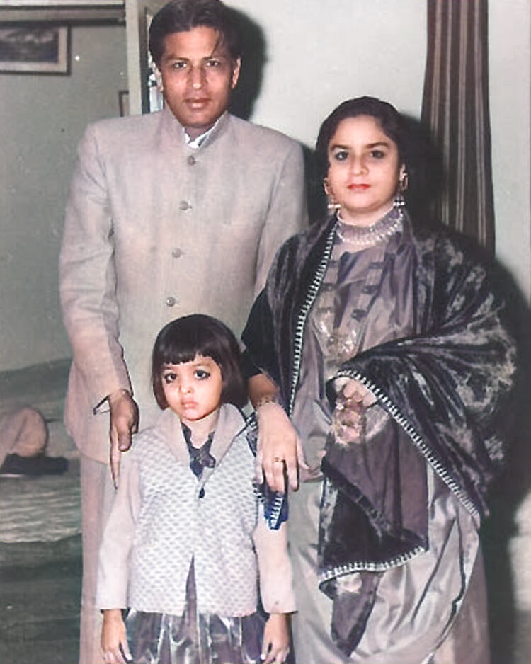 Shah Rukh Khan's Father, Mother, and Sister