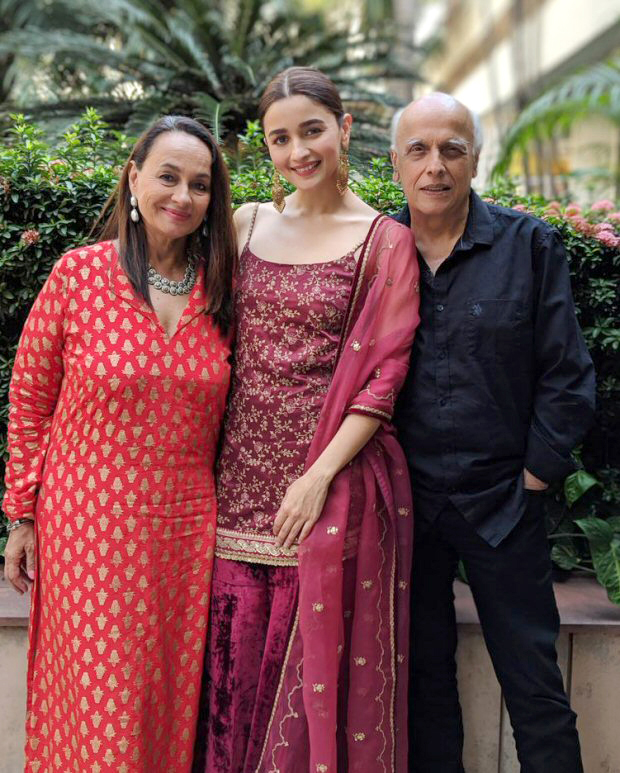 Alia Bhatt with her father Mahesh Bhatt and mother Soni Razdan