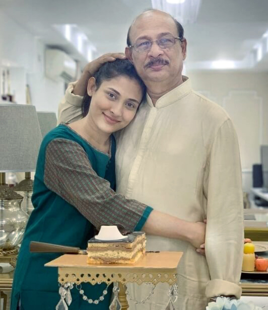 Mehazabien Chowdhury with her father Mohiuddin Chowdhury